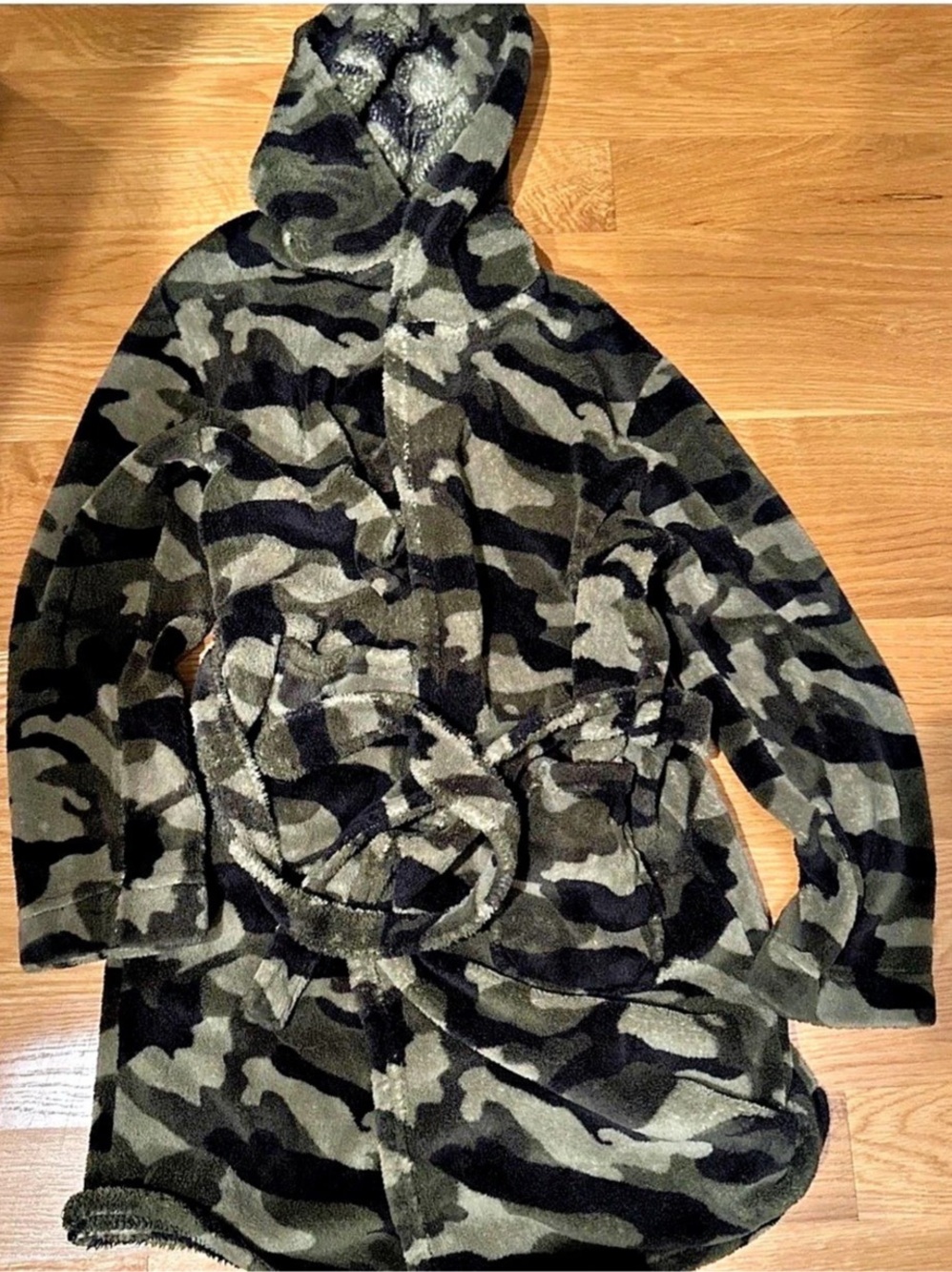 Prince of sleep Camouflage Hooded fleece bathrobe pool beach cover boys 10-12